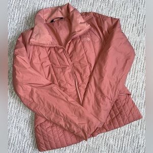 The North Face Women’s Lightweight Cinched Back Salmon Colored Puffer Jacket Lrg